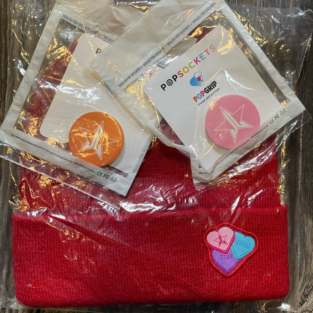 Jeffree StarBundle- Newpopsockets and beenie